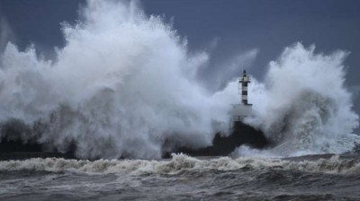 Alert in the north of Spain! Waves of up to 10 meters on the coast