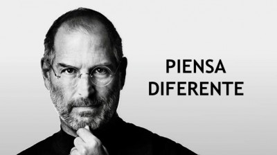 Steve Jobs presenta la campaña: "Piensa diferente"