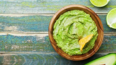 How to make guacamole?