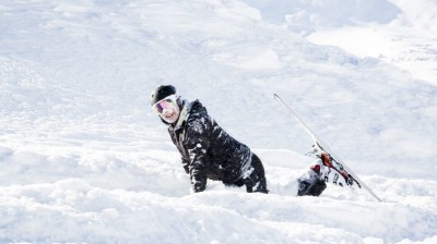 Cómo NO bajar una montaña esquiando