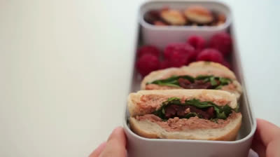 Perfect for students - lunch box hacks