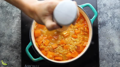 4 sopas que puedes congelar + consejos útiles de meal prep