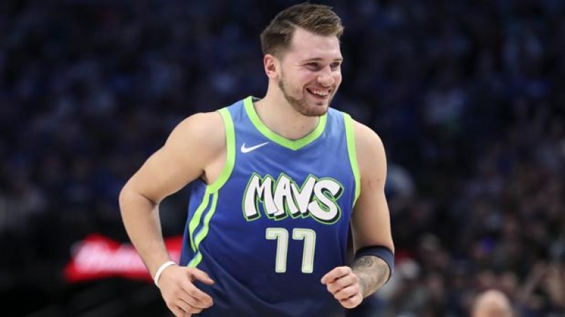 Luka Doncic hace historia en la NBA