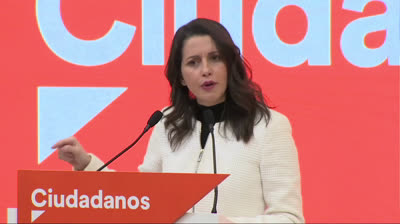 Inés Arrimadas: ¿Están los barones del PSOE? ¡Que se pongan!