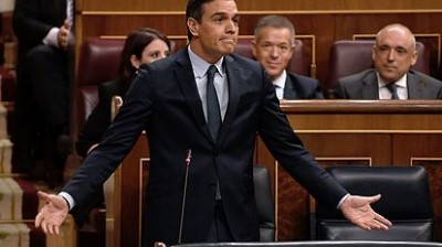 Pedro Sánchez sin mayoría absoluta espera al martes