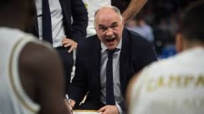 La BRUTAL bronca de Pablo Laso en mitad del partido