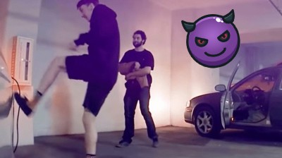 Tesla 3 – Vandales contre Mode Sentinelle 