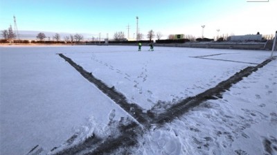 Amanece nevado el campo donde jugará el Real Madrid mañana