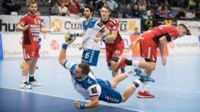 The pivot position in handball - TokyVideo