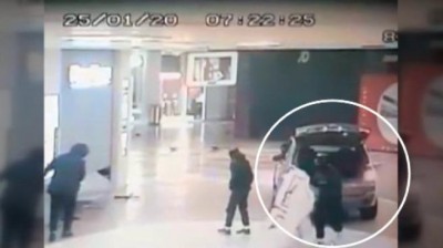 Film theft in a shopping centre in Madrid