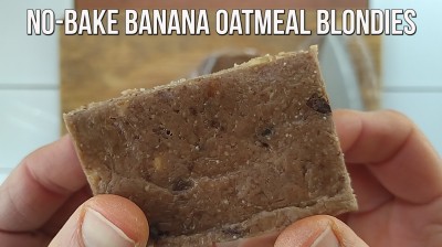 No-bake banana and oatmeal blondies