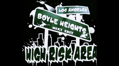 WynosMarijuanosTomandoKawamasFrias©