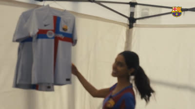 El Barça presenta su tercera equipación en color gris