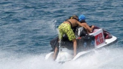 Inmigrantes llegan a España en motos de agua