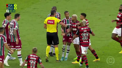 Fluminense vence o Flamengo em clássico quente e com expulsões no fim!