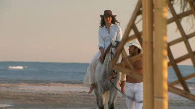 Tierra de Reyes Capítulo 19