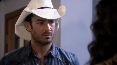 Tierra de Reyes Capítulo 72