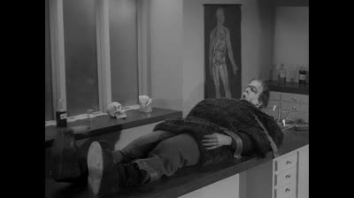 La Familia Monster 2x30 - Español