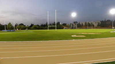La nueva iluminación de las pistas de atletismo Navarro Bau en la ciudad de Teruel