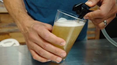 Cerveza Casera - Cómo preparar cerveza Gose con melón, lima y pimienta