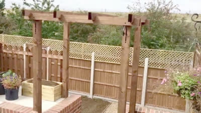 Time-lapse de la transformación de un jardín abandonado en Londres