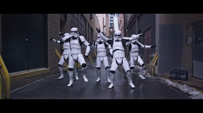 LOS SOLDADOS IMPERIALES DE STAR WARS BAILANDO