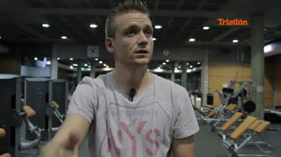 Strength training with weights for swimming