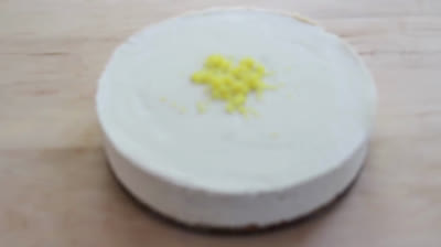 Raw Lime Cheesecake - Vegan, Paleo and simply mindblowing