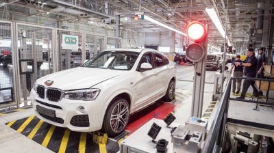 BMW X4 assembly line (2020)
