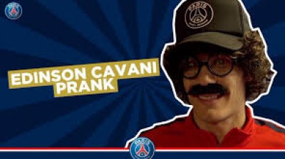 Edinson Cavani pranks PSG fans