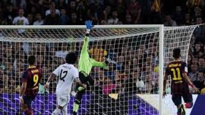 GOLAZO de vaselina de Alexis Sanchez contra el Real Madrid