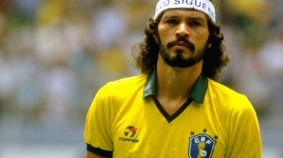 Socrates superb goal (Brazil vs USSR)