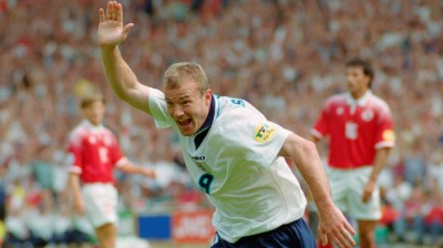 Gol di Alan Shearer per l'Inghilterra