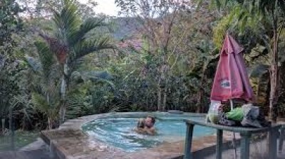 Piscinas volcánicas en El Salvador