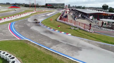 Incredible 1v1 in karting!!