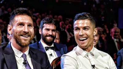 ENTREVISTA a RONALDO y MESSI en la gala de la UEFA