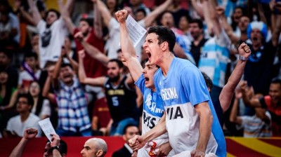 Argentinian commentator goes crazy at the World Basketball Championship!