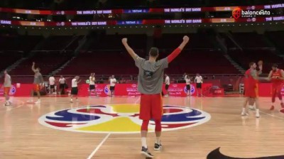 Victor Claver's Incredible Basket