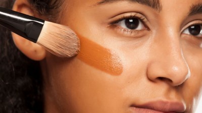 Makeup tutorial for a flawless skin