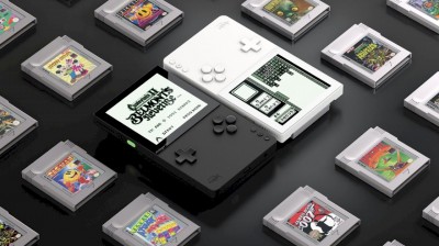 Pocket, the console compatible with Game Boy games