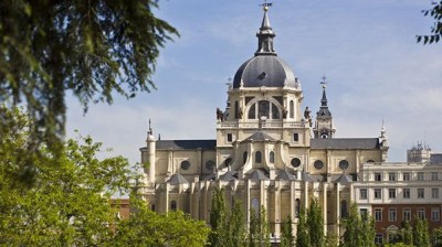 Visit to the "Almudena Cathedral" - Madrid